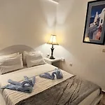 Santorini Sunrise Pleasure Appartement Períssa