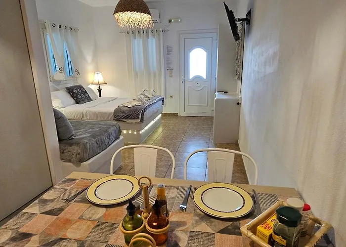 Santorini Sunrise Pleasure Apartment *