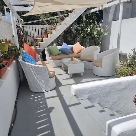 Pleasure Black Santorini Apartment