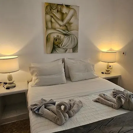 Apartment Pleasure Black Santorini *