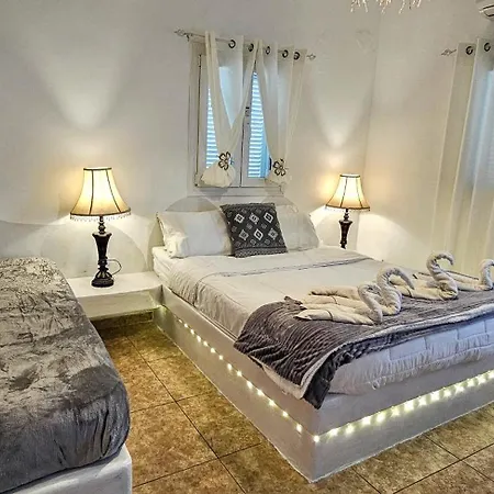 Pleasure Black Santorini Apartment