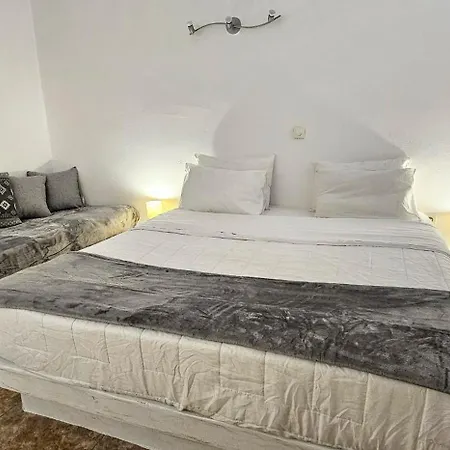 Pleasure Black Santorini Apartment Perissa (Santorini)