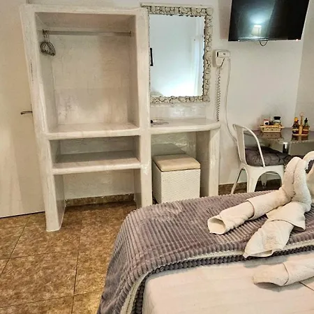 Pleasure Black Santorini Apartment *