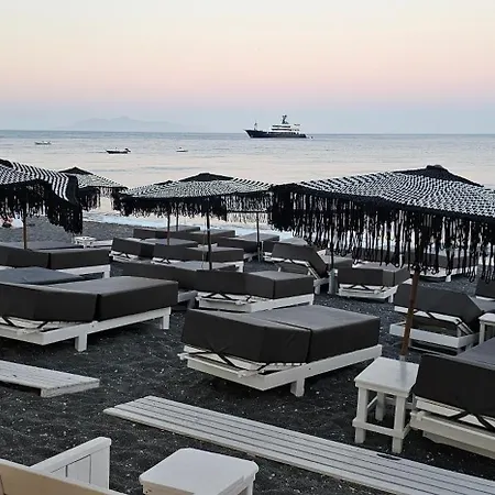 Apartment Pleasure Black Santorini *