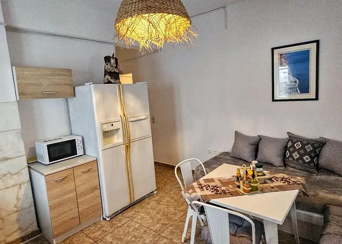 Santorini Sunrise Pleasure * Perissa (Santorini)