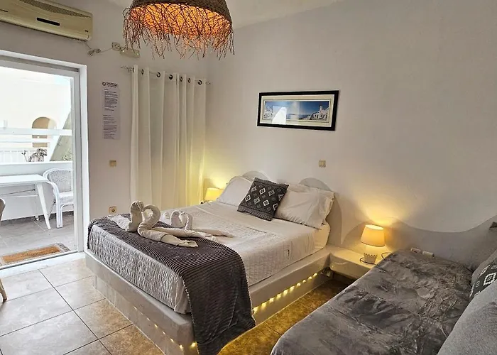 Santorini Sunrise Pleasure * Perissa (Santorini)